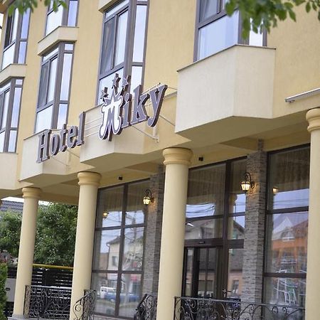 Hotel Miky Arad Exterior foto